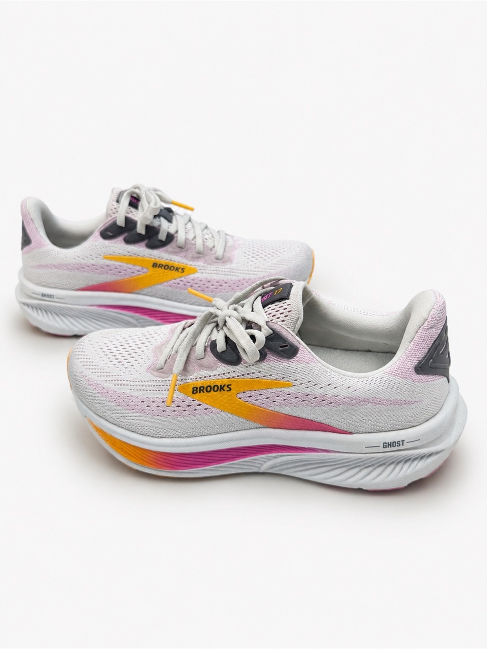 Brooks Ghost 17 Women’s Wide Running Shoes Oyster Apricot Pink Size 8D wide
